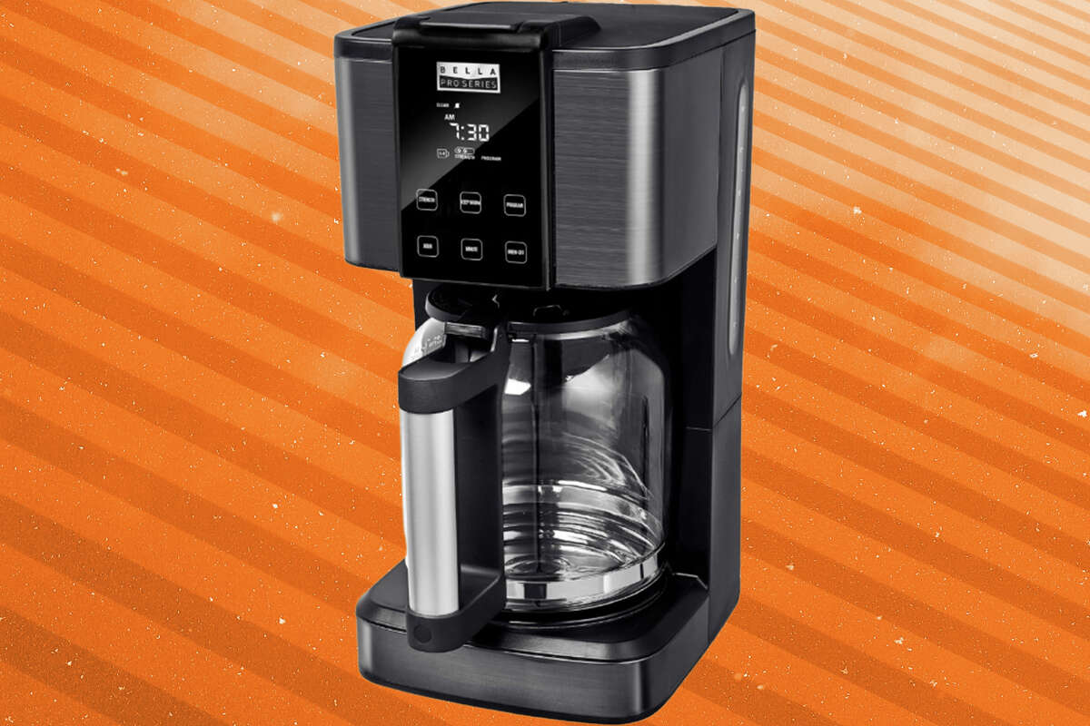 Wake up on the right side of the bed with this Bella coffee maker, on sale on Amazon