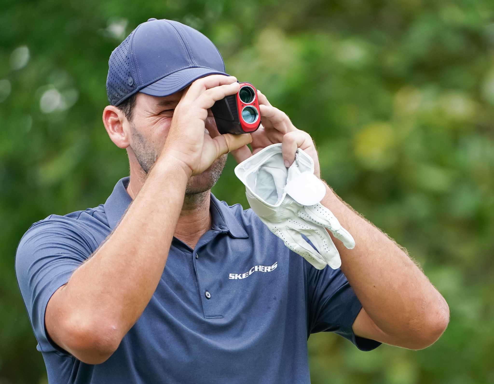 Competitive golf through the lens of Tony Romo