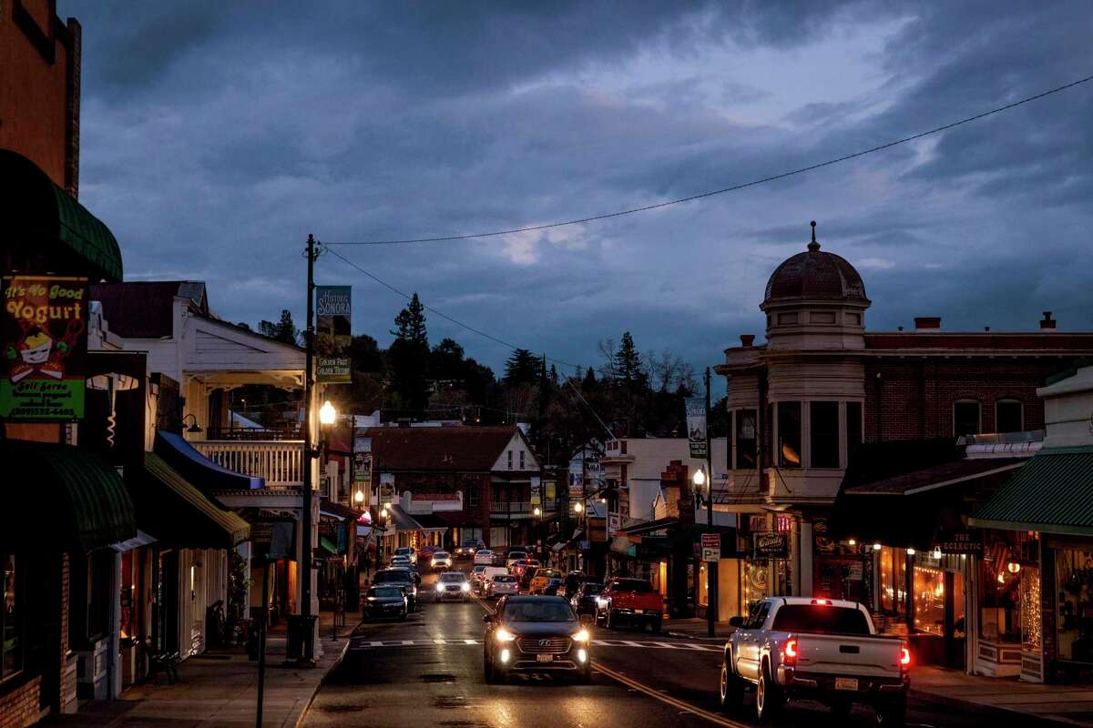 How the pandemic divided the California county where 1 in 300 people died of COVID – San Francisco Chronicle