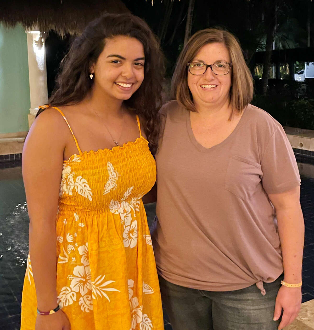Taryn Wallace, left, is one Alton Memorial Hospital’s first two Health Equity Scholarship winners. She is pictured with her mom, Amanda.