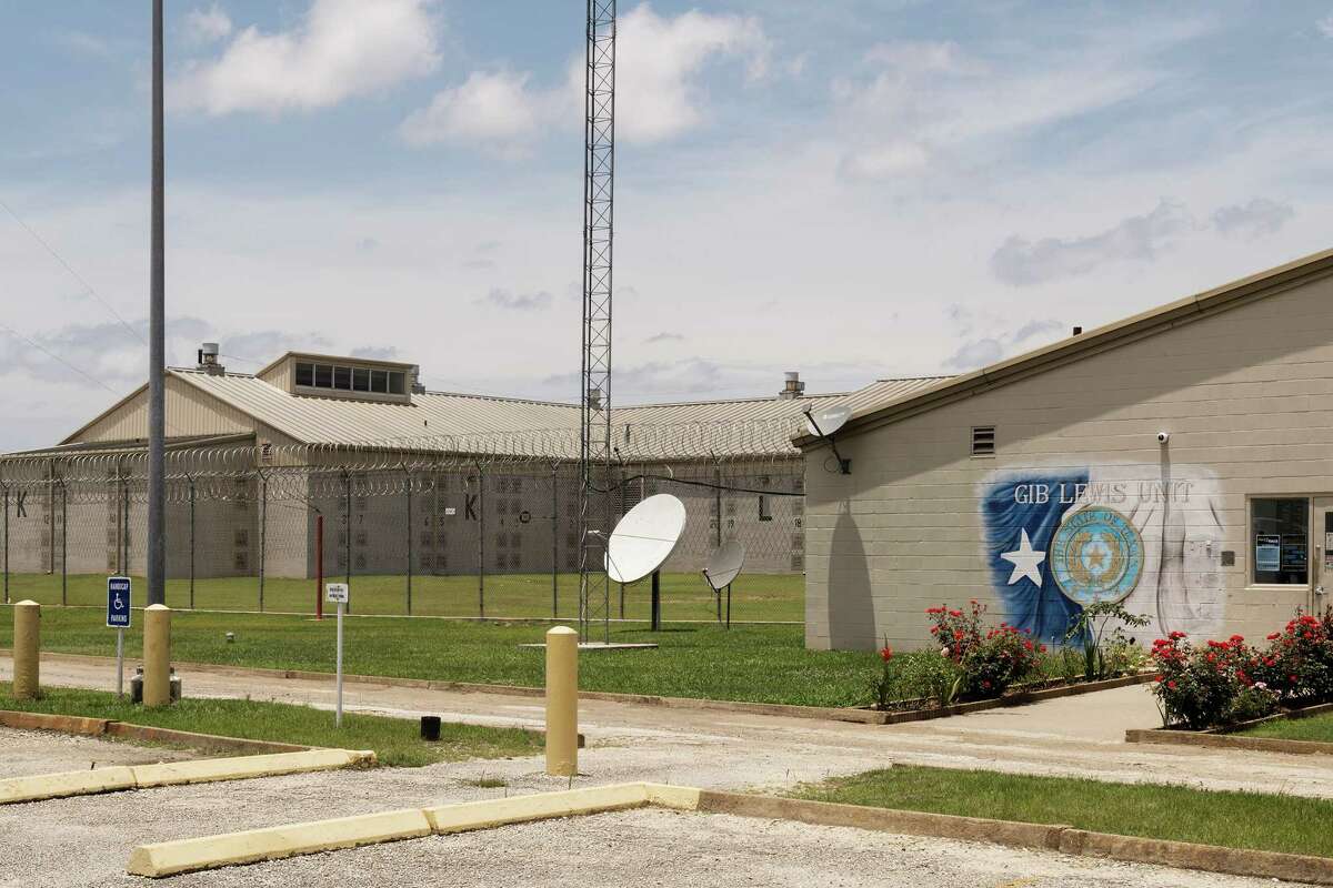A recent fatal cell fire occurred at the Gib Lewis Unit, a Texas state prison near Woodville.