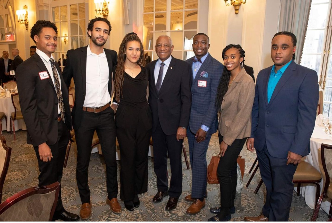 6 pilots of color to graduate from Tuskegee-inspired flight academy - Vimarsana News