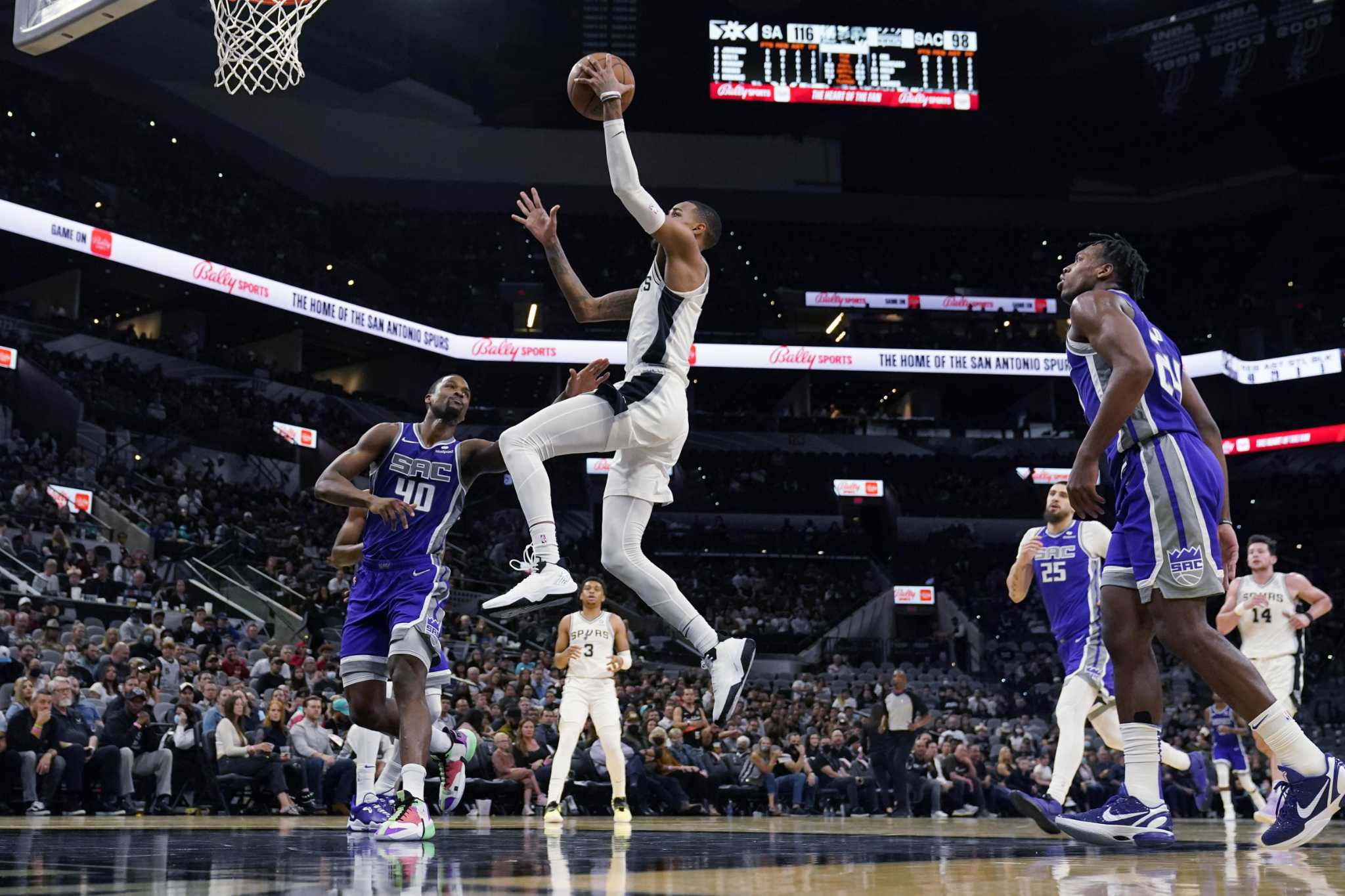 Spurs seek buyer for naming rights to AT&T Center