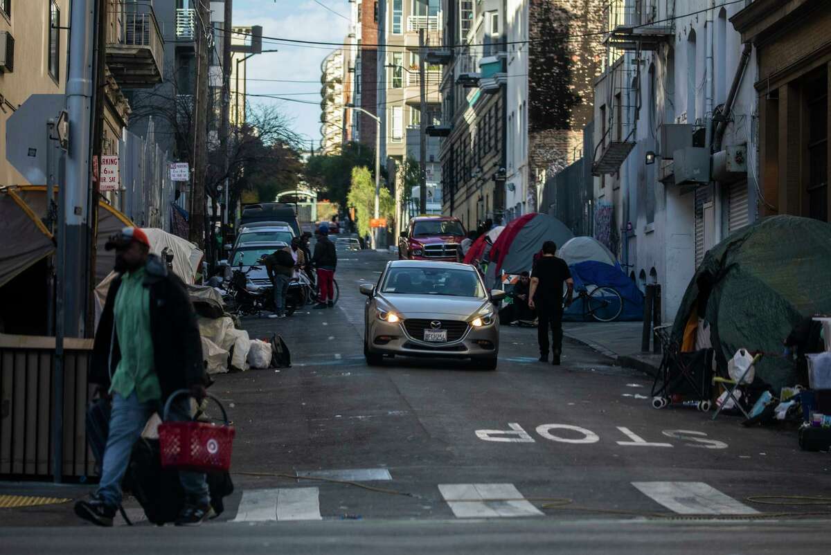 How many people are homeless in San Francisco? Here's what the data shows