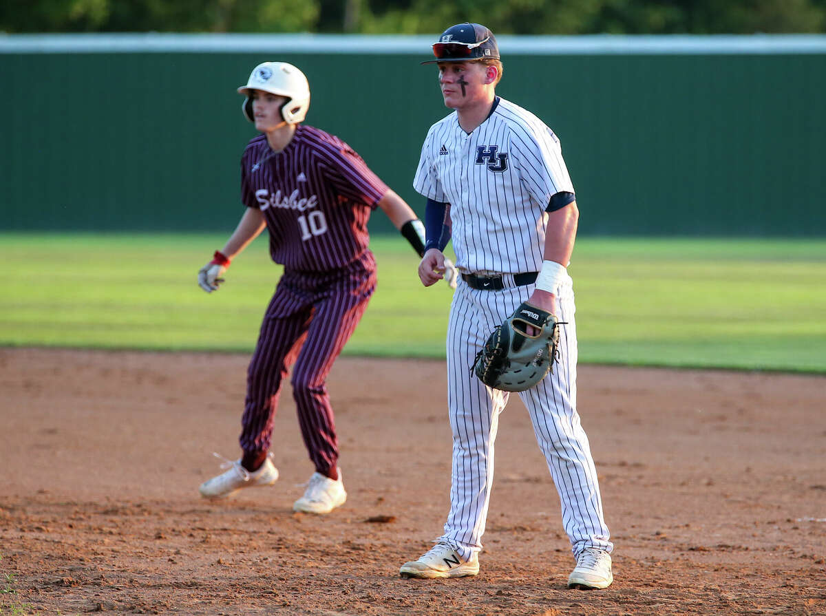 Silsbee designated hitter Tristan Dean (10) takes a lead off in a playoff game against Hardin Jefferson. Photo taken by Jarrod Brown on May 6, 2022 in Sour Lake , TX