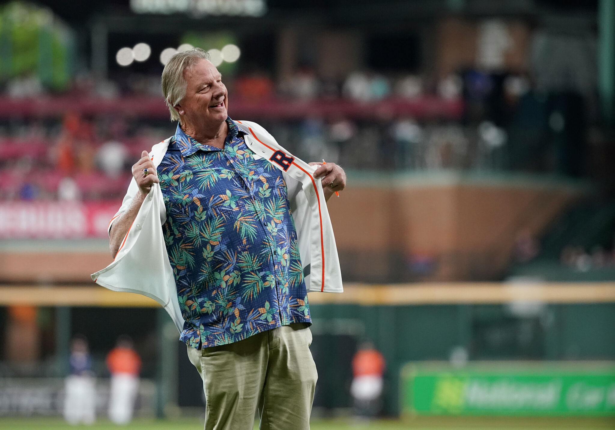 Larry Dierker: From Astros' All-Star pitcher to broadcaster to manager