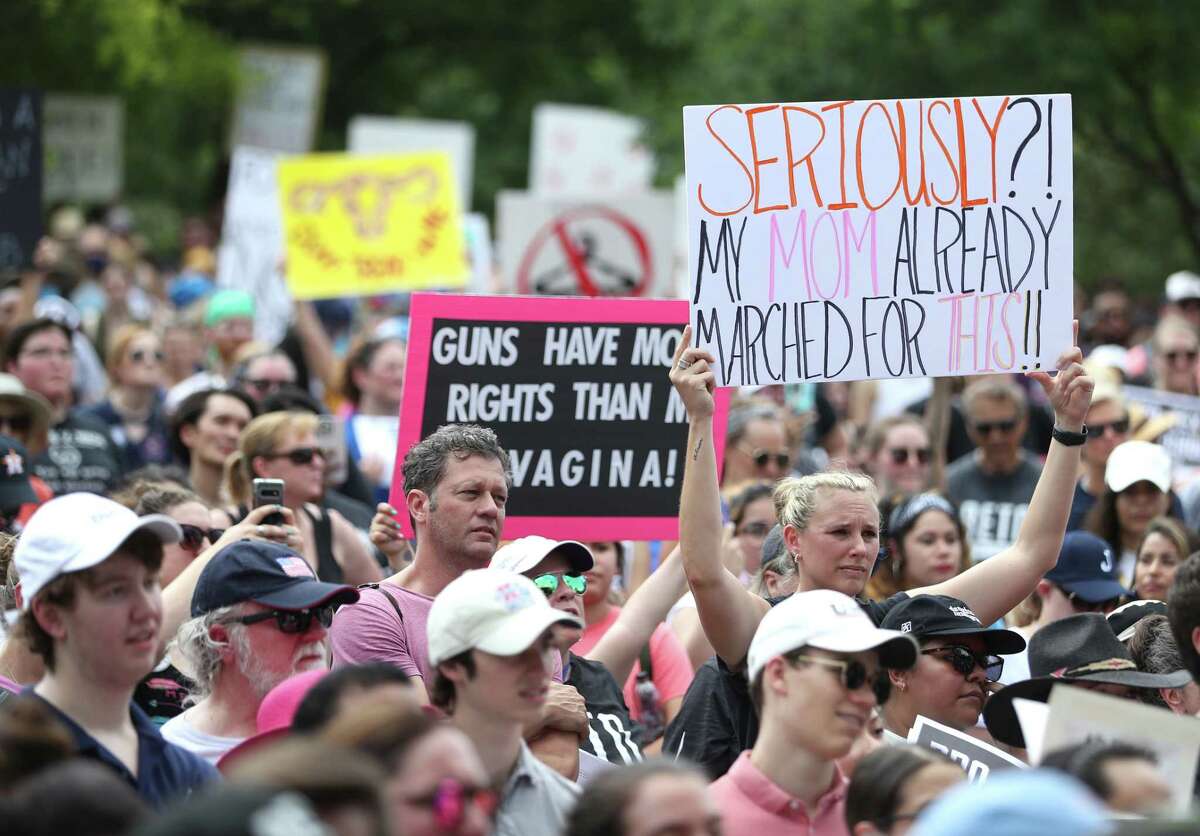 Houston protest on Roe v. Wade: Thousands at rally with O'Rourke
