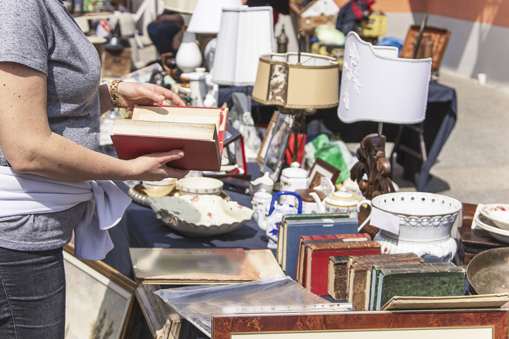 Commentary: Robin writes by Robin Garrison Leach — The joy of sale-ing away - Vimarsana News