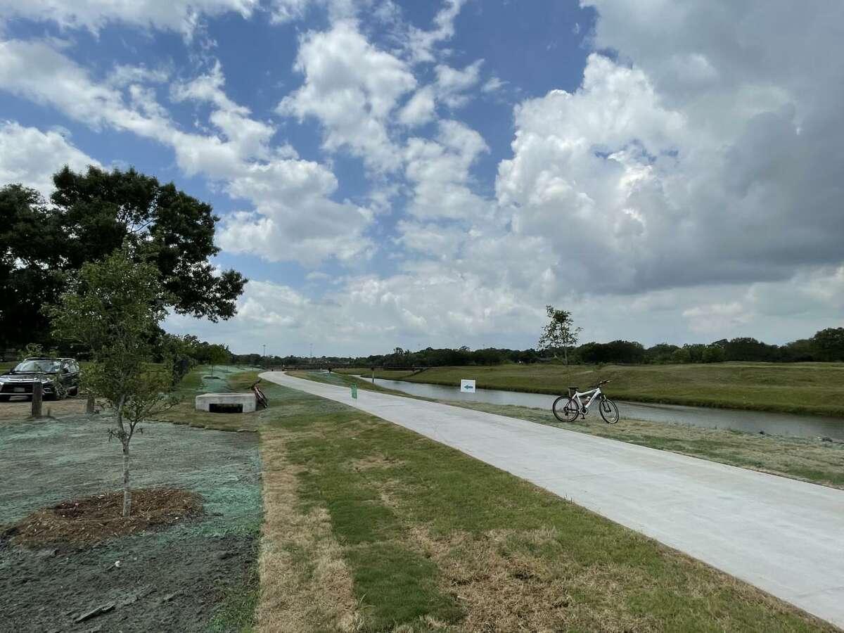 A new segment of Sims Bayou Greenway is now complete and open. The Bayou Greenway project led by the Houston Parks Board aims to complete a 150-mile interconnected network of trails along Houston’s main waterways.