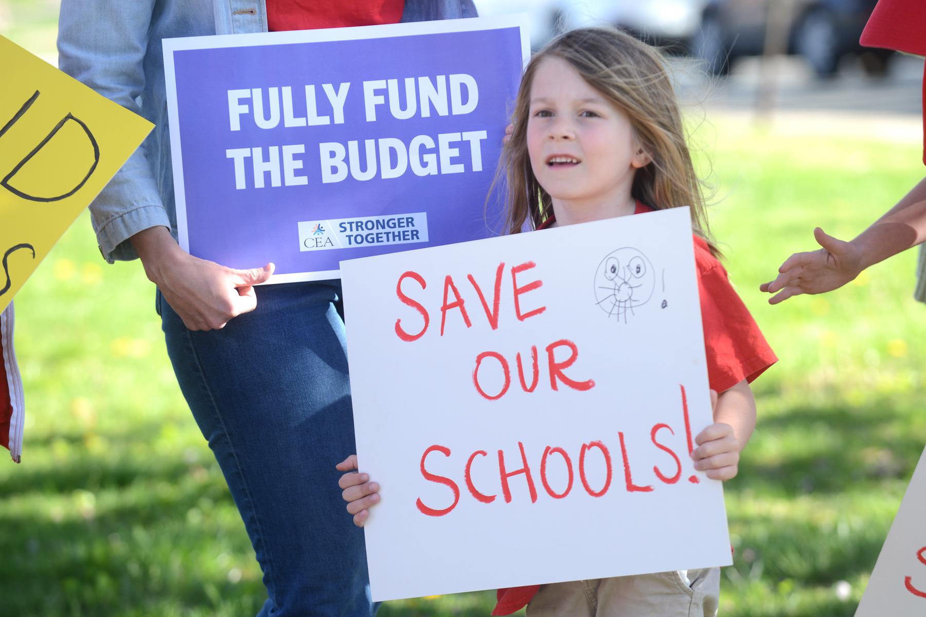 Stratford parents, teachers and students rally for BOE funding - Vimarsana News