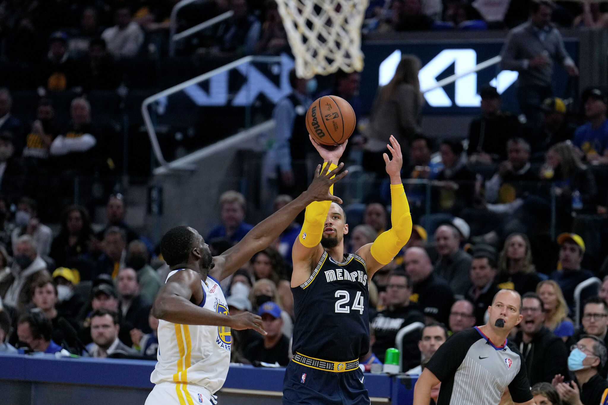 Atrocious Dillon Brooks performance saves Warriors from themselves