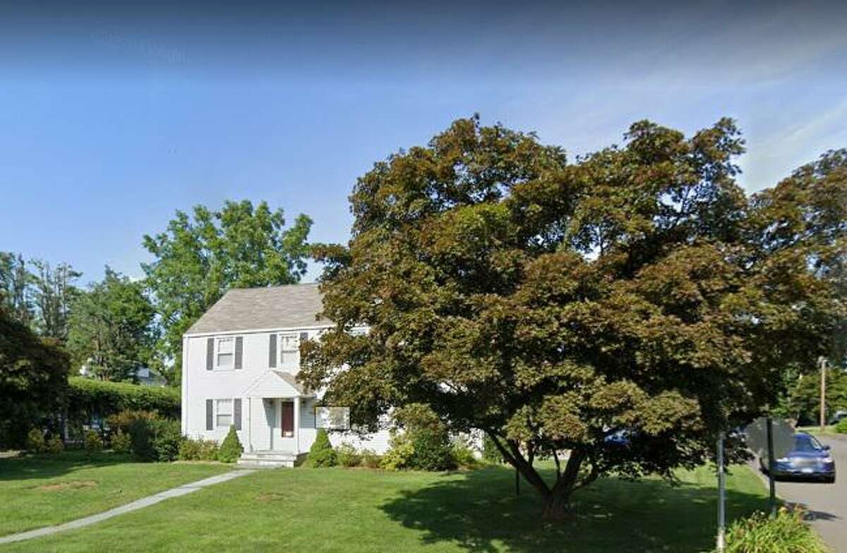 6016 Main St., Trumbull