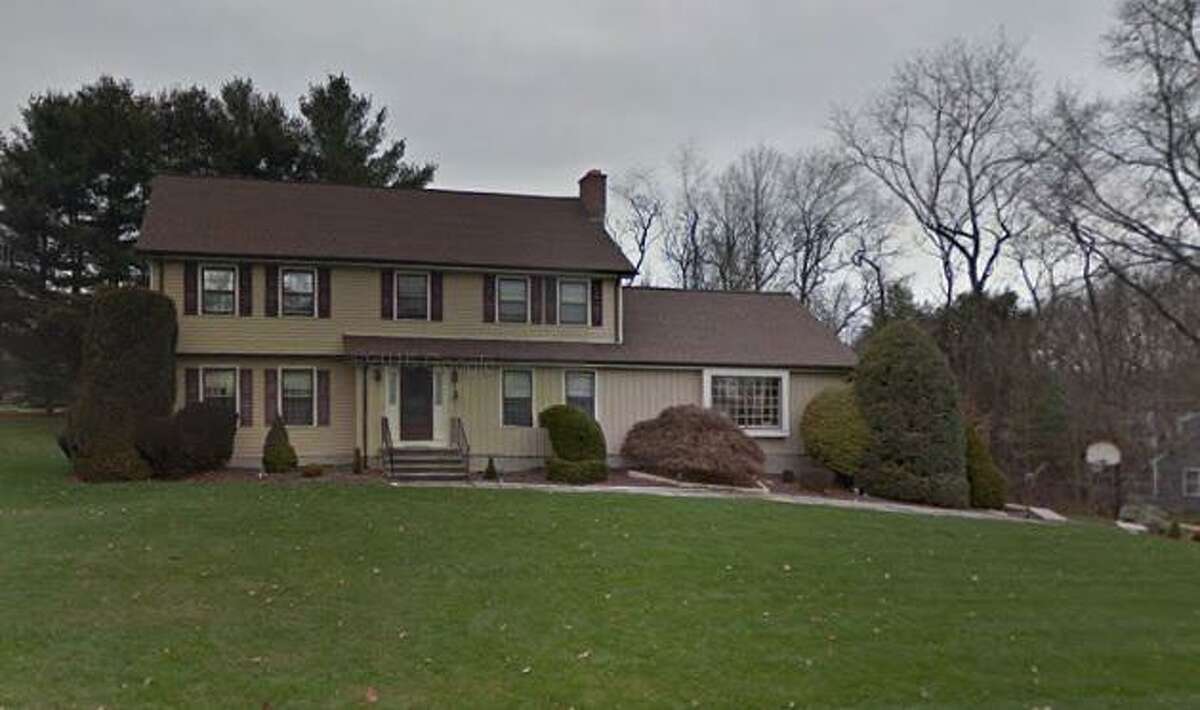 Propety transfers in Trumbull