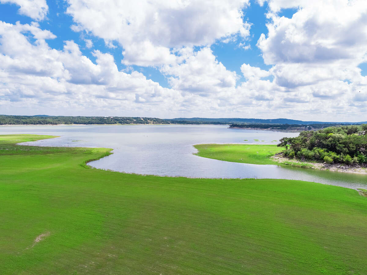 Hill Country property houses exotic animals, lakefront sights