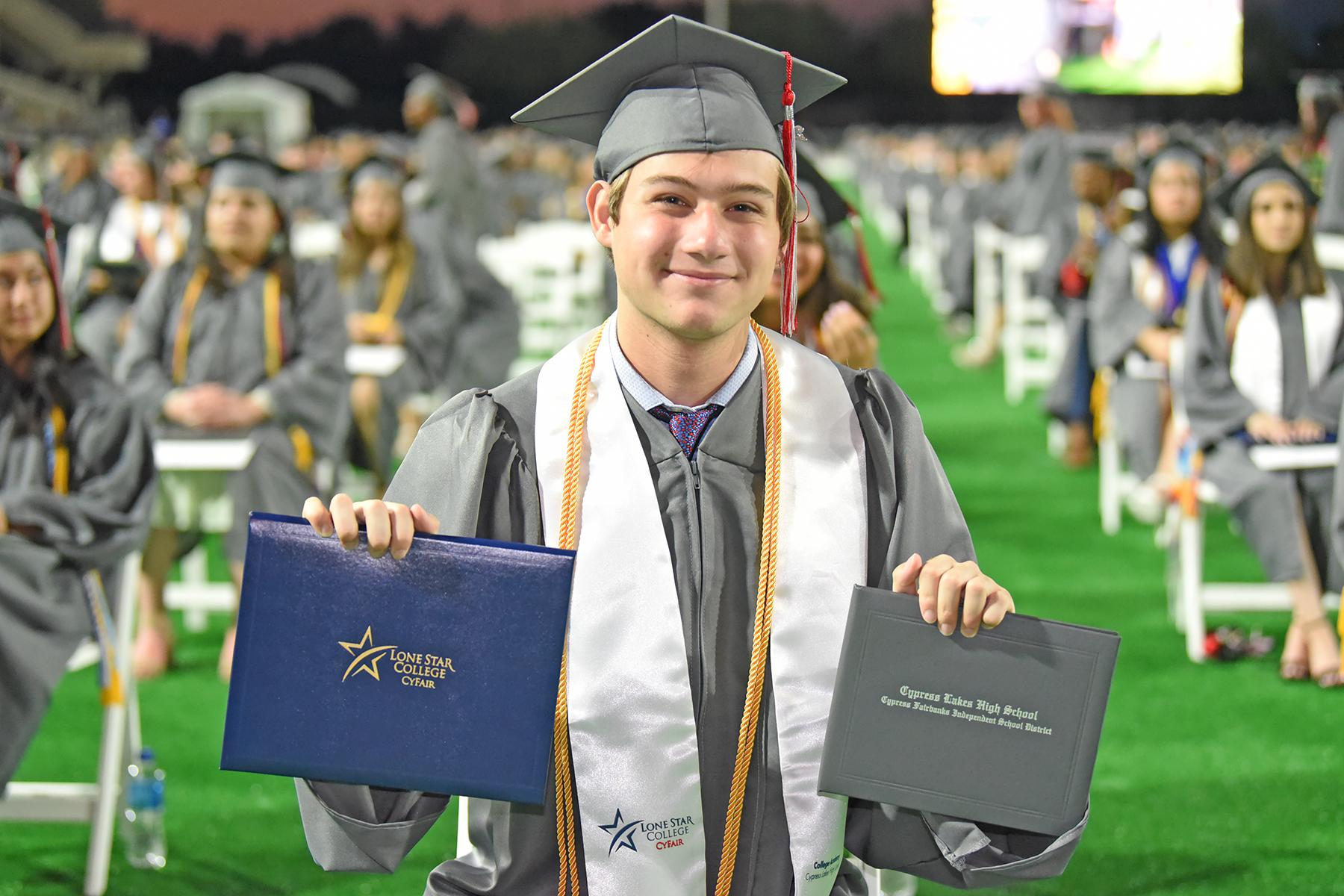 Lone Star CollegeCyFair recognizes largest graduating class