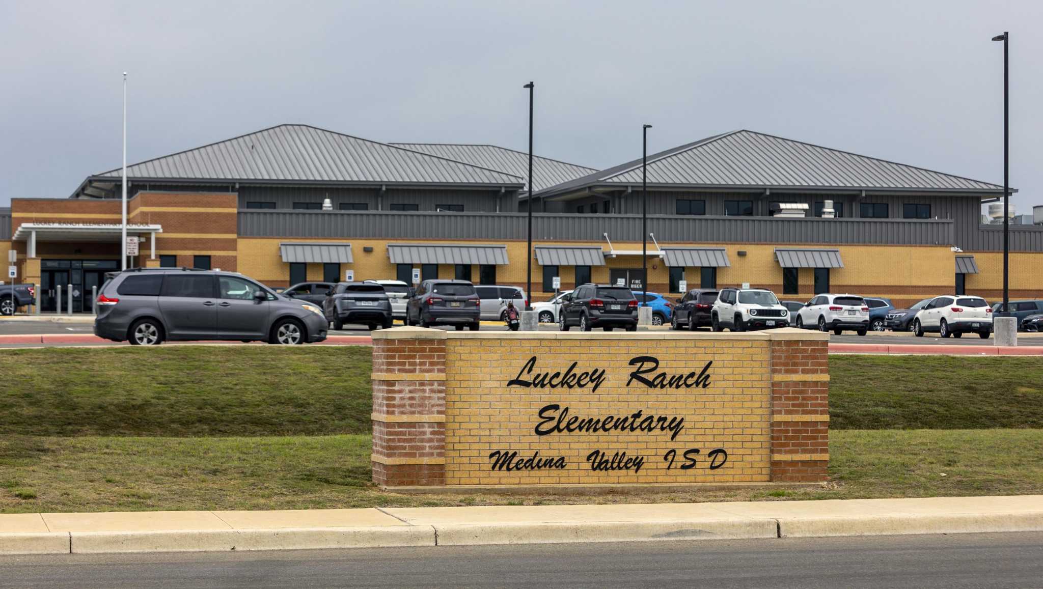 Medina Valley school board Lone superintendent finalist turns down the job