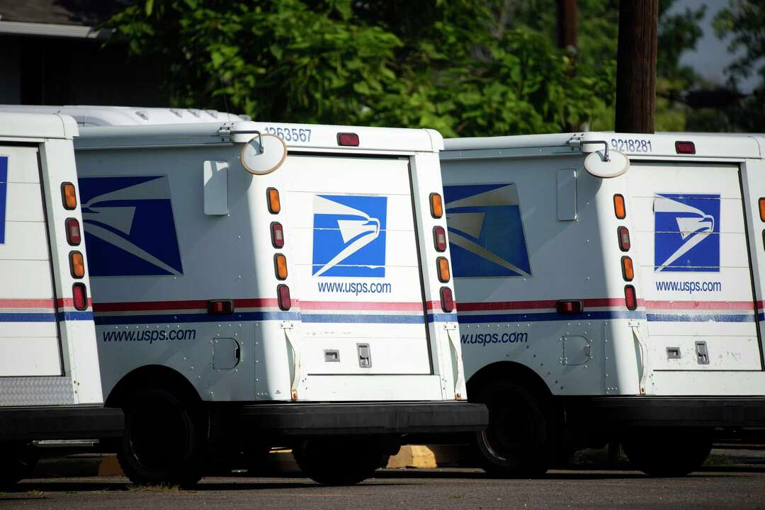 Two accused of stealing hundreds of pieces of mail