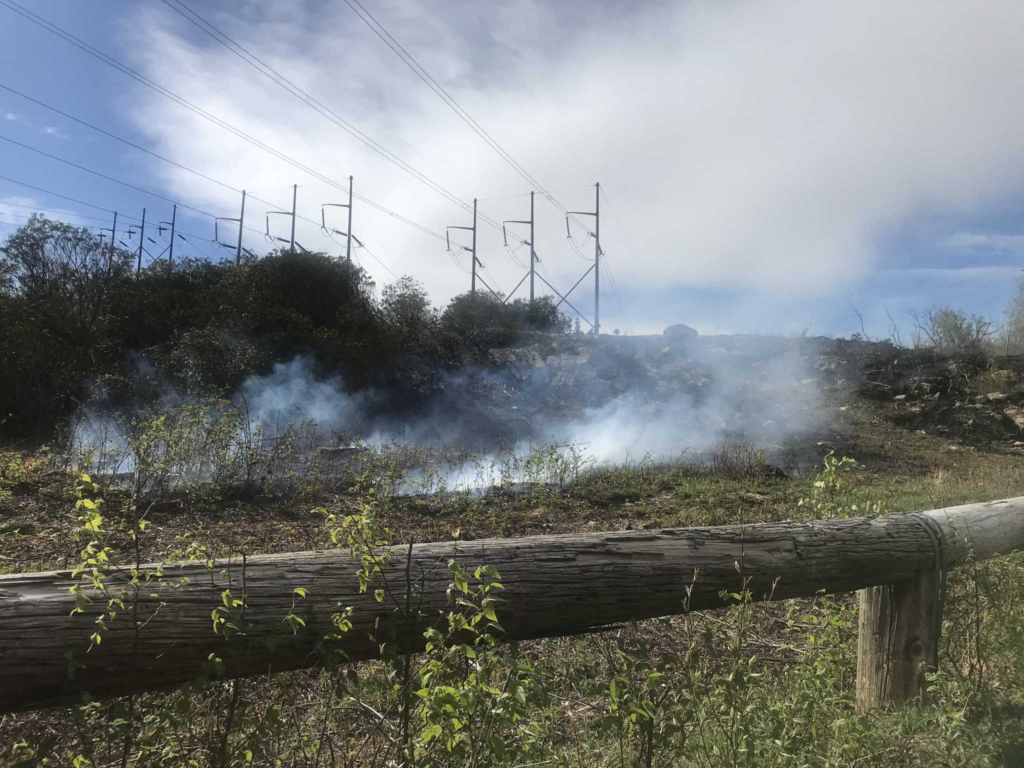 Middletown brush fire reached nearly 300 acres overnight, chief says - Vimarsana News