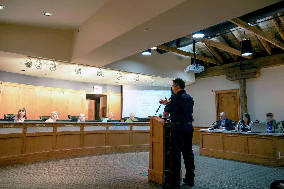 Manistee Police Chief Josh Glass gives an update to the Manistee City Council on blight enforcement during a scheduled study session on Tuesday.