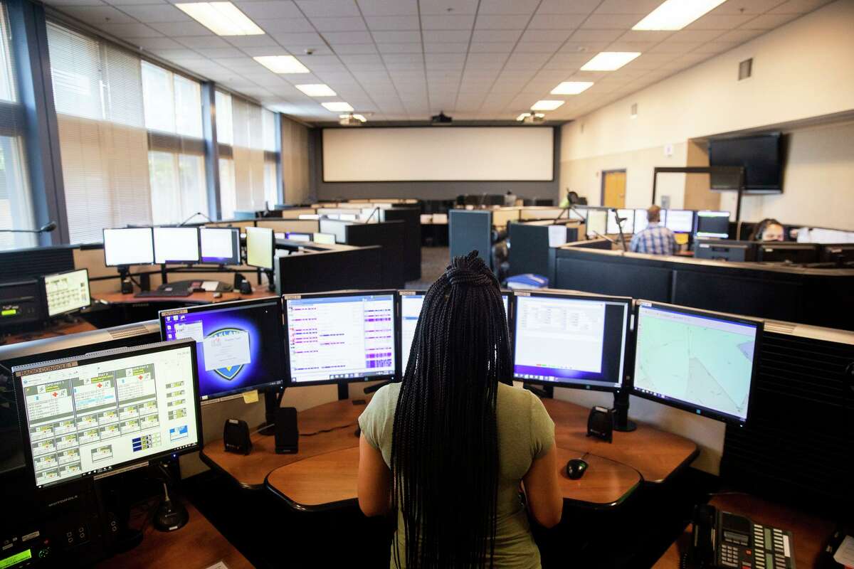 Police communications supervisor Anita Smith works at the Oakland dispatch center. To conserve already strained resources, Oakland’s 911 dispatch center frequently stops sending officers to all but the most urgent calls for service.
