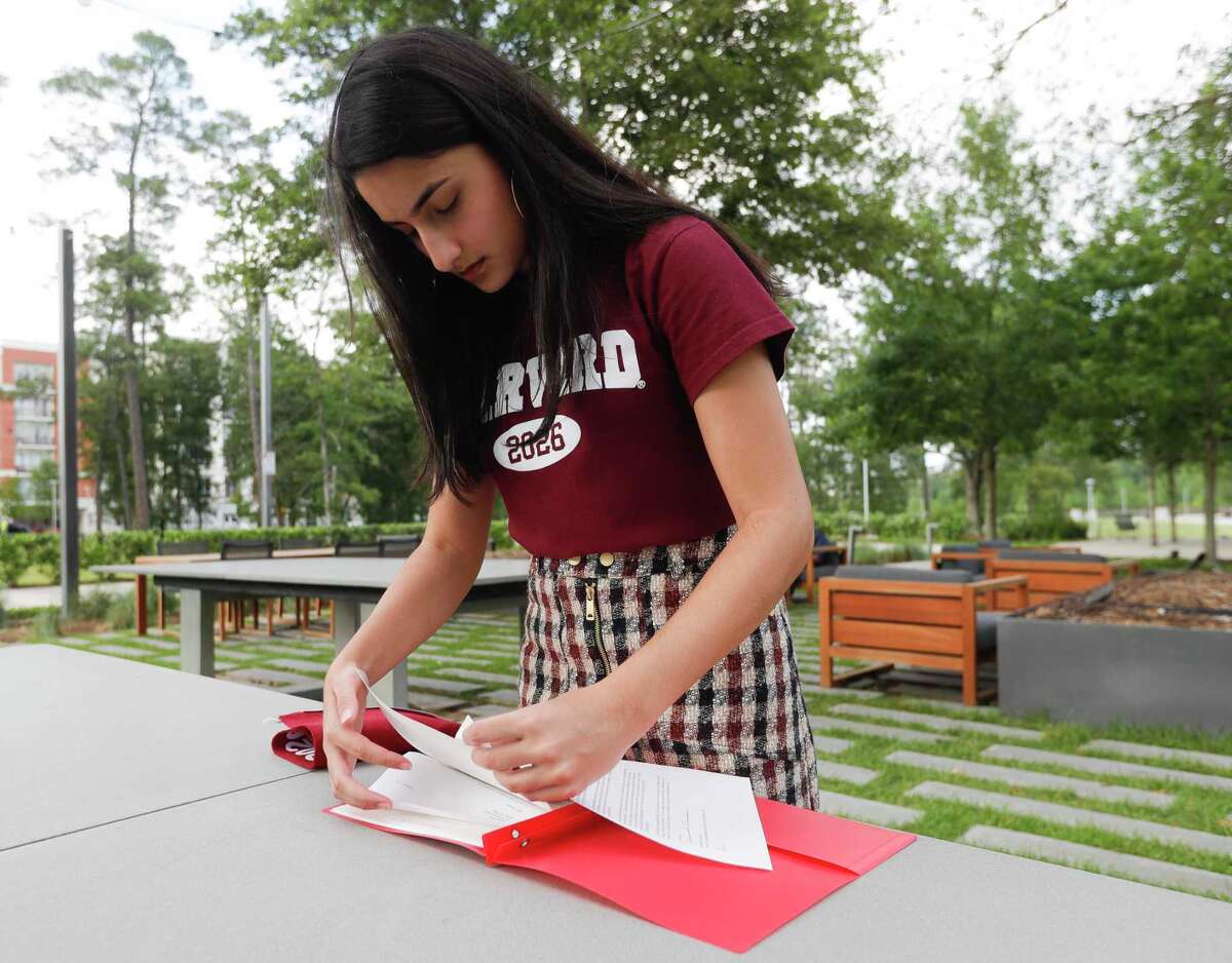 Grand Oaks valedictorian follows passion to Harvard