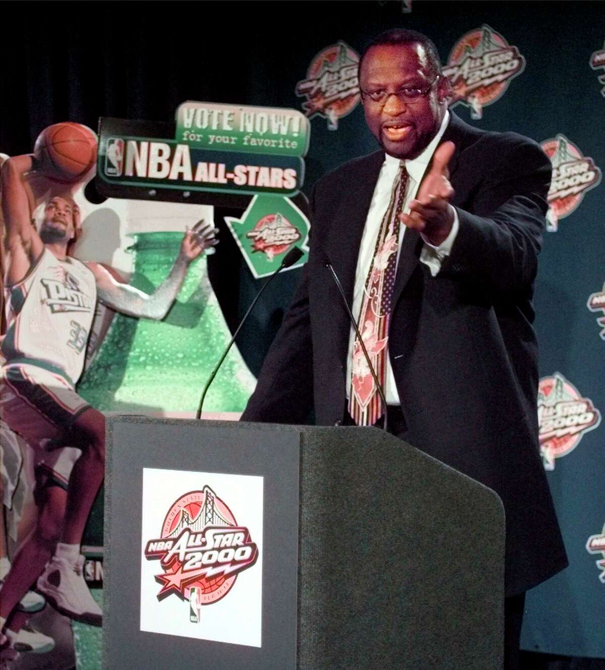 FILE -Former Hall of Fame player and coach Bob Lanier, spokesman for NBA's TeamUp, announces that balloting has begun for the NBA All-Star Game to be played in Oakland in February 2000 Monday, Nov. 15, 1999, in Oakland, Calif. Bob Lanier, the left-handed big man who muscled up beside the likes of Kareem Abdul-Jabbar as one of the NBA’s top players of the 1970s, died Tuesday, May 10, 2022. He was 73.(AP Photo/Paul Sakuma, File)