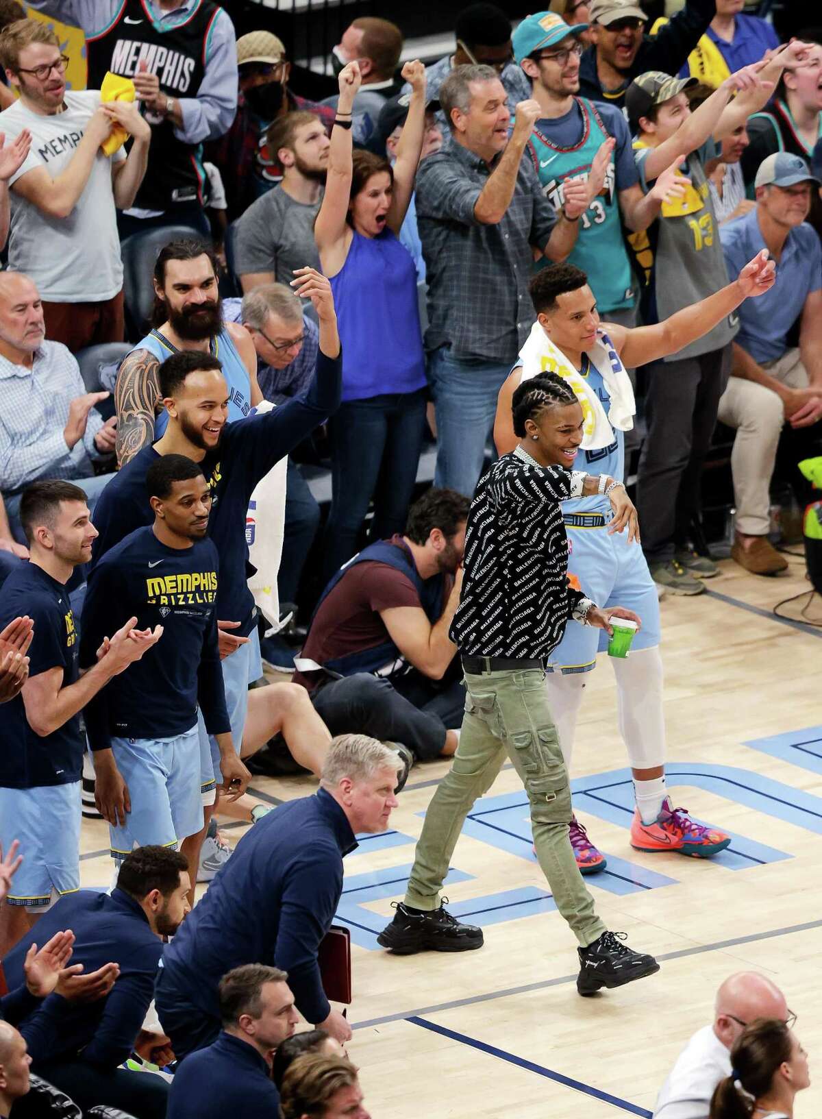 NBA: Stephen Curry's 'Whoop that Trick' taunt backfires, Draymond Green  dance video, Memphis Grizzlies vs Golden State Warriors box score, video  highlights, result