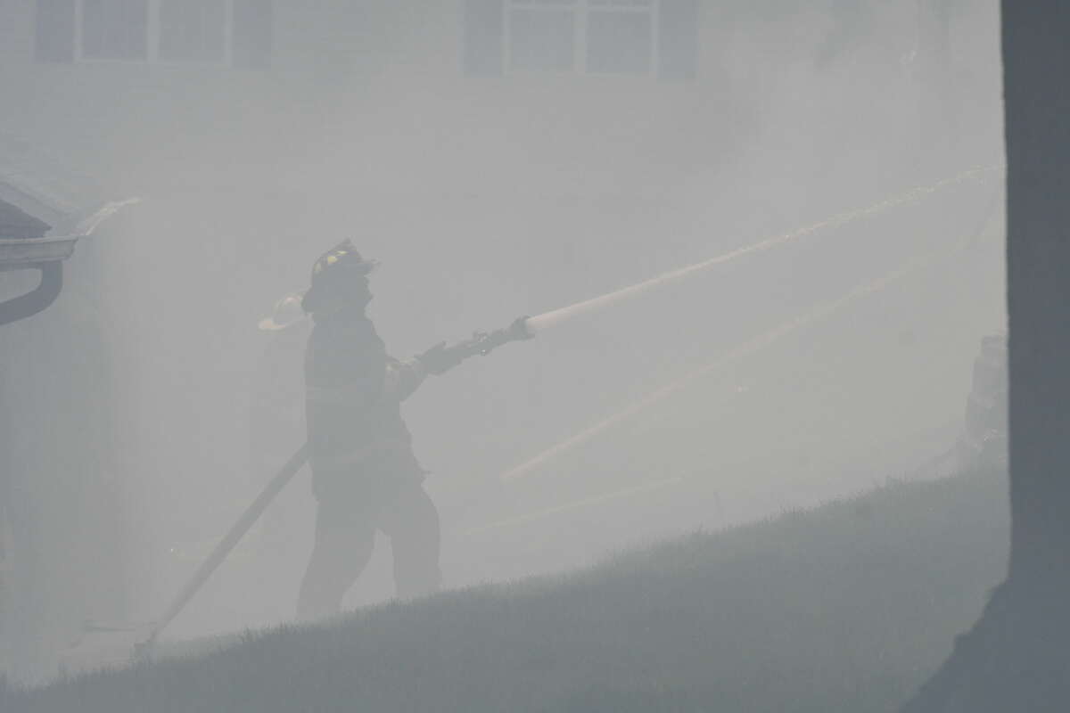 Massive fire consumes Center Island apartment building in Green Island