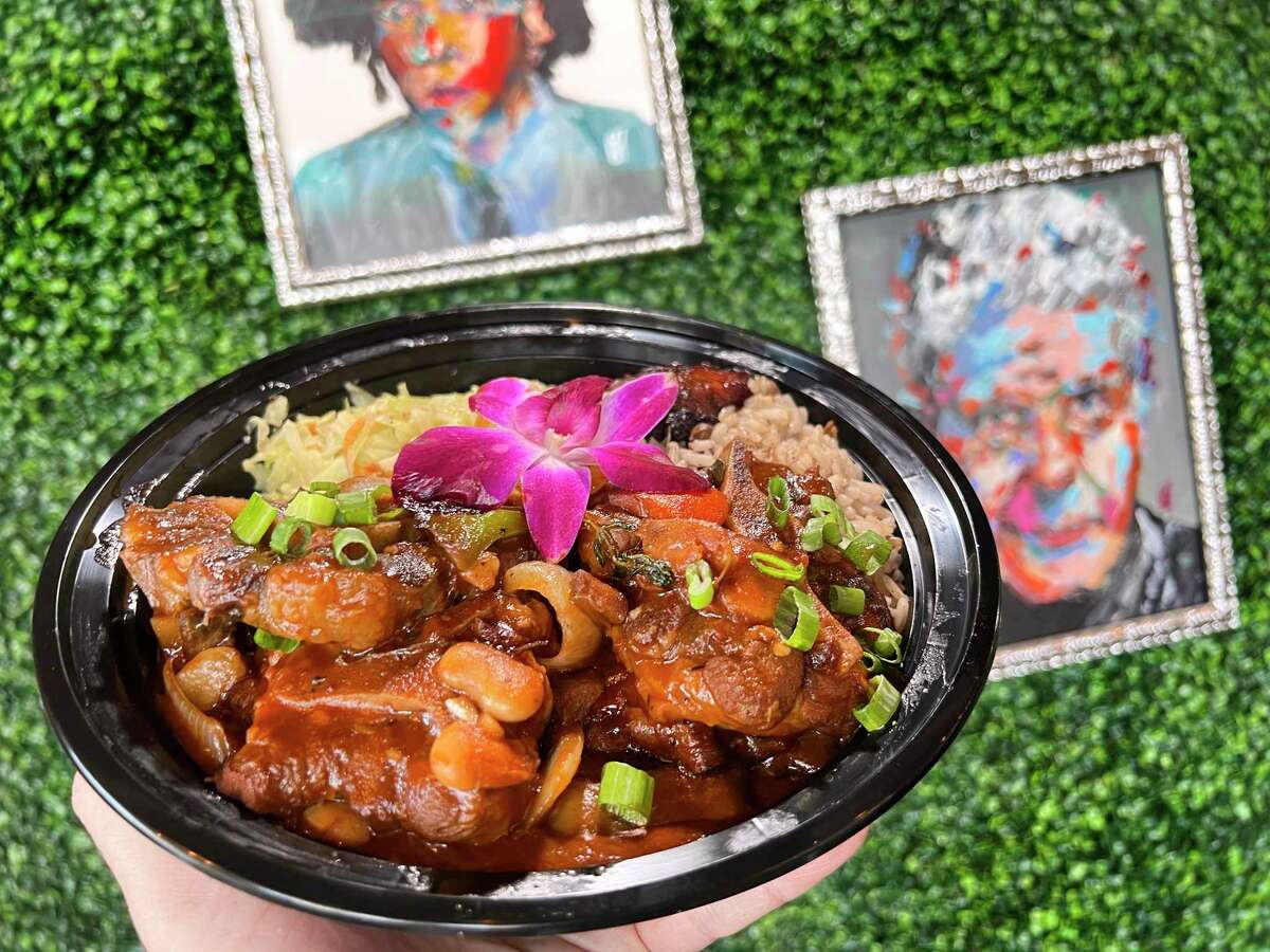 Braised oxtails are back, and it was a happy reunion. But is the plastic carryout bowl and forks the best presentation for the $35 dish?