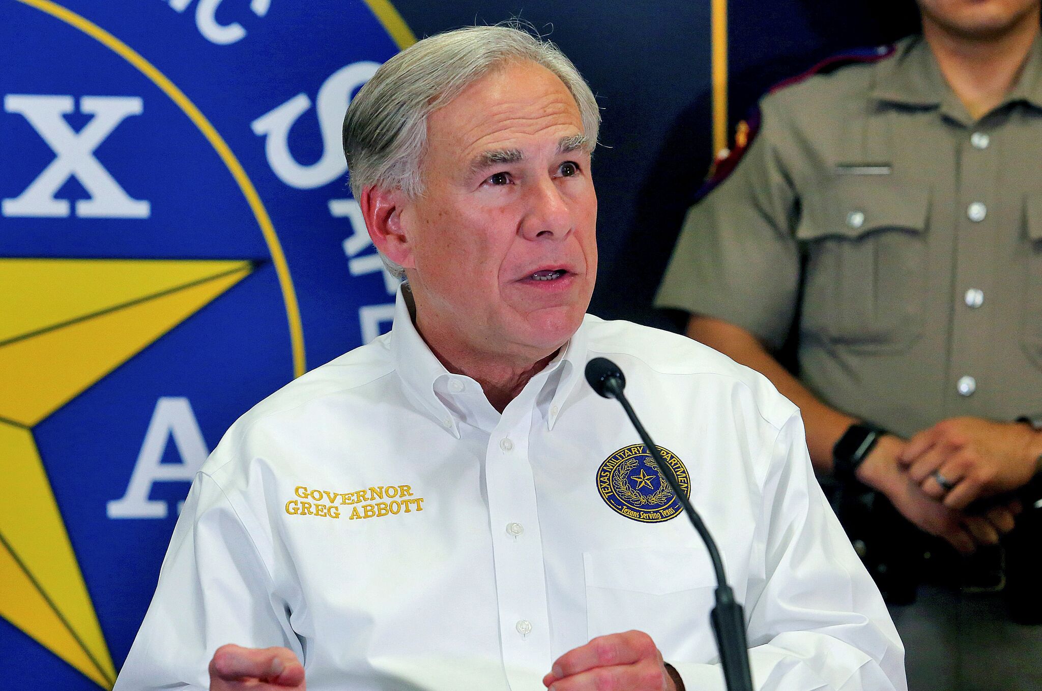 Texas officials want Abbott to formally declare an 'invasion' at border. So far, he's stopped short. - Vimarsana News