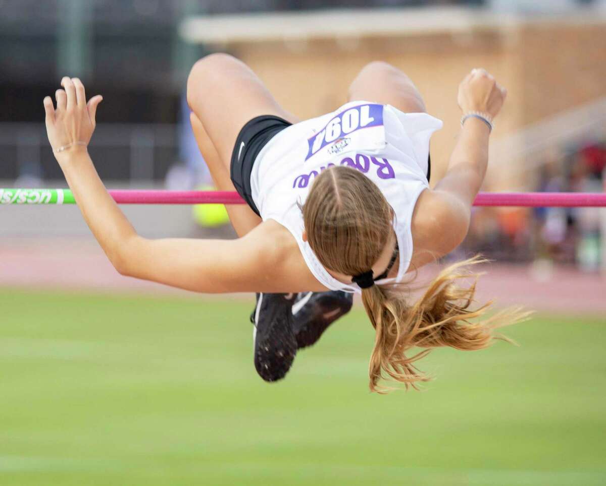 Northern Oaks’ Hanson wins double gold again