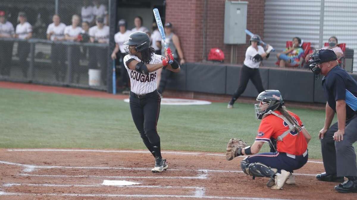 SIUE's Micah Arps in action during Thursday's OVC Tournament game against UT Martin.