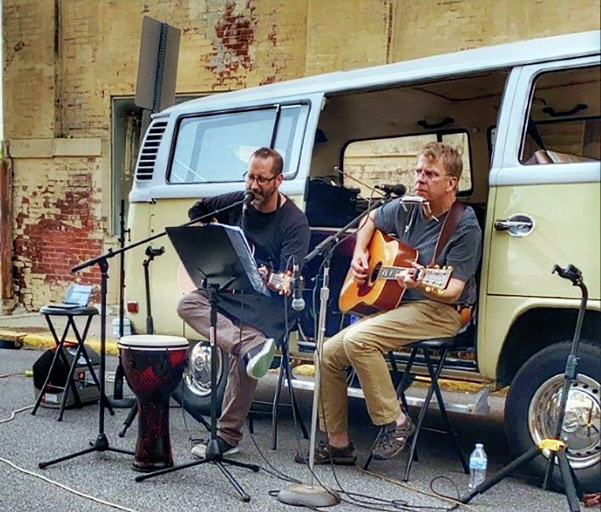 Jeff Newman and Jeff Davidsmeyer will perform Sunday as part of Jacksonville Public Library's Music Under the Dome series.