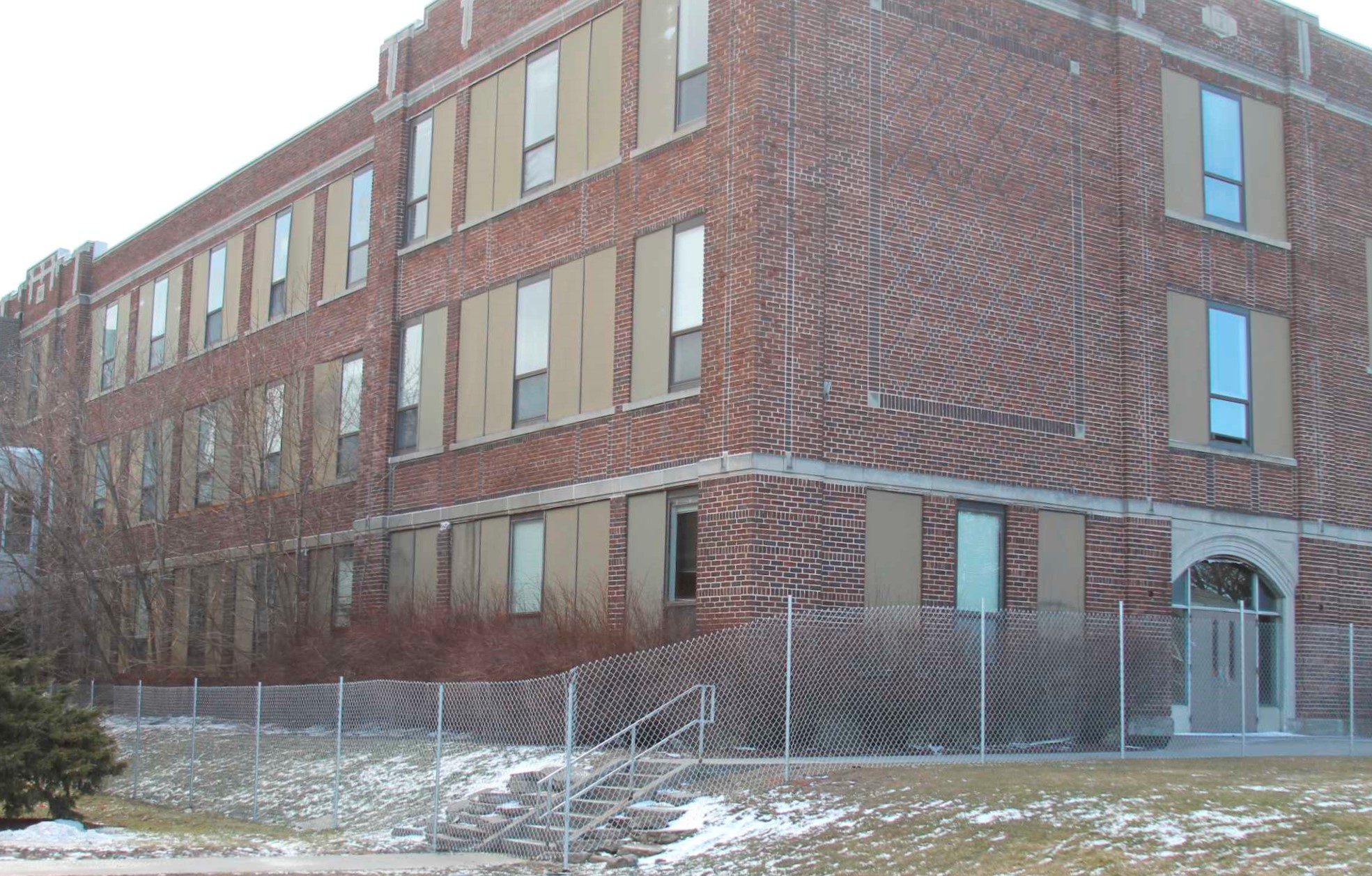 When will the former Manistee High School building be demolished? - Vimarsana News