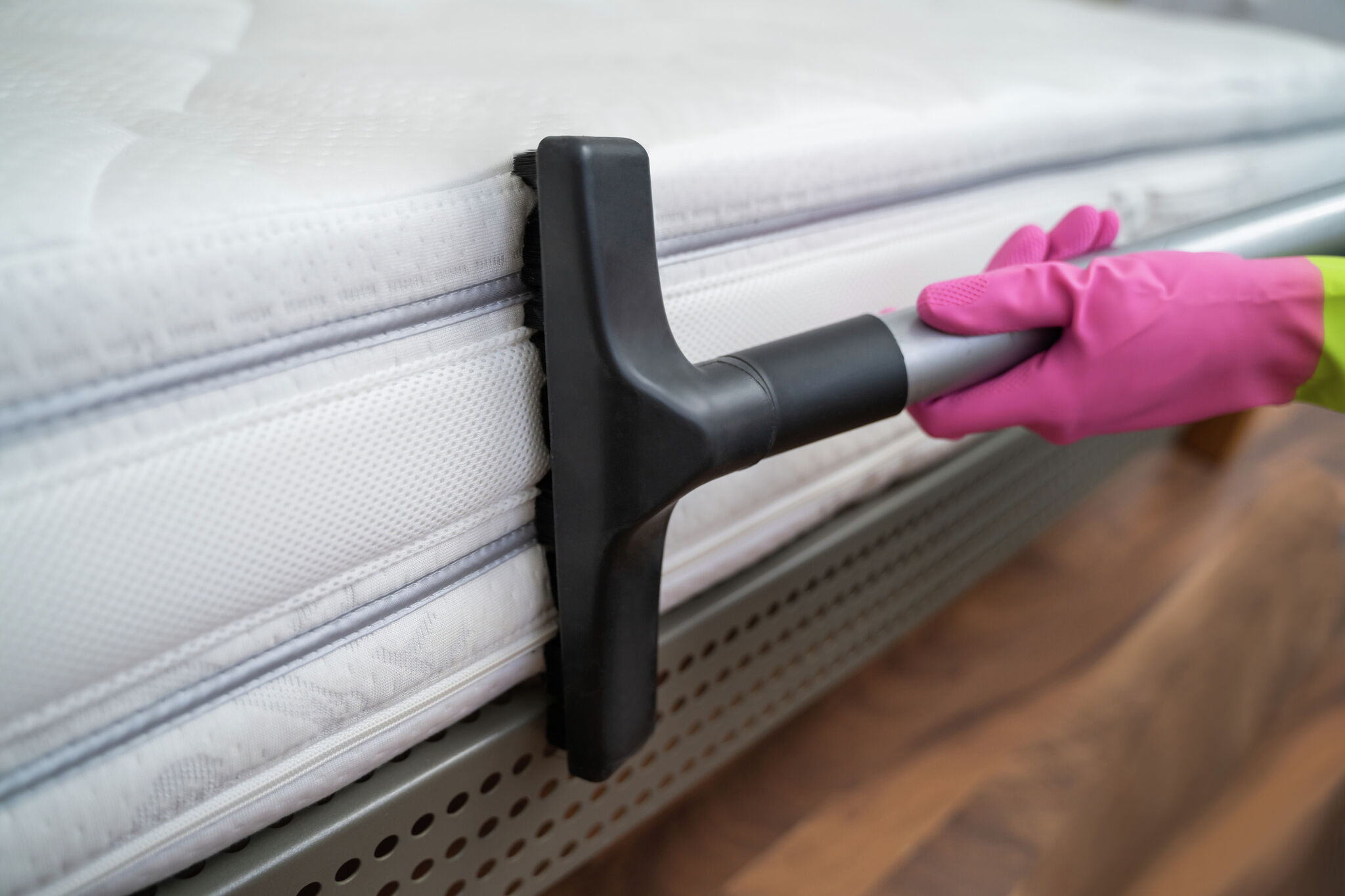 How to deep clean a mattress