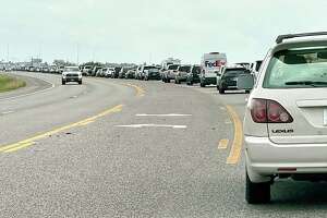 Tiki Island pinch point along I-45 solved, sparing Galveston beachgoers heavier traffic