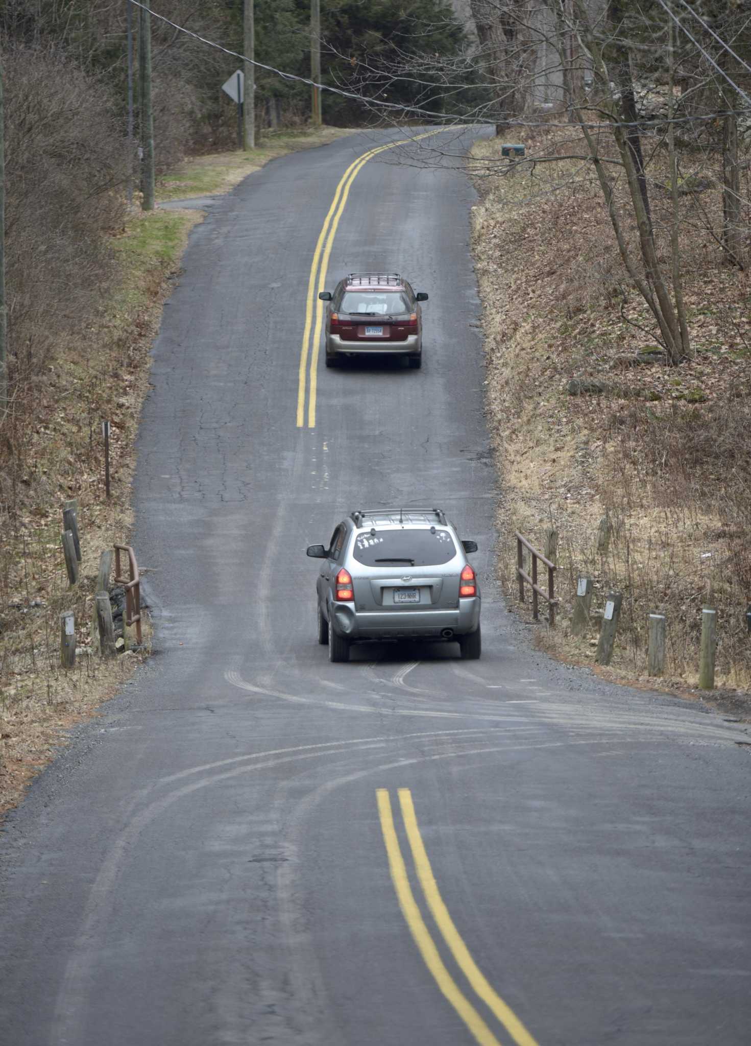 New Milford Town Council approves ordinance limiting weight of vehicles on Cherniske Road - Vimarsana News