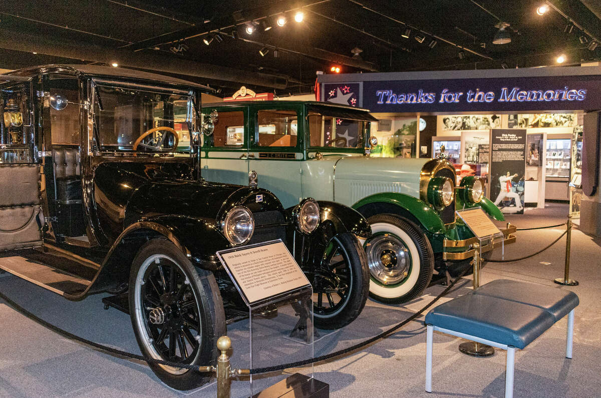 The National Museum of Funeral History features hearses of the past and an exhibit honoring dead celebrities. 