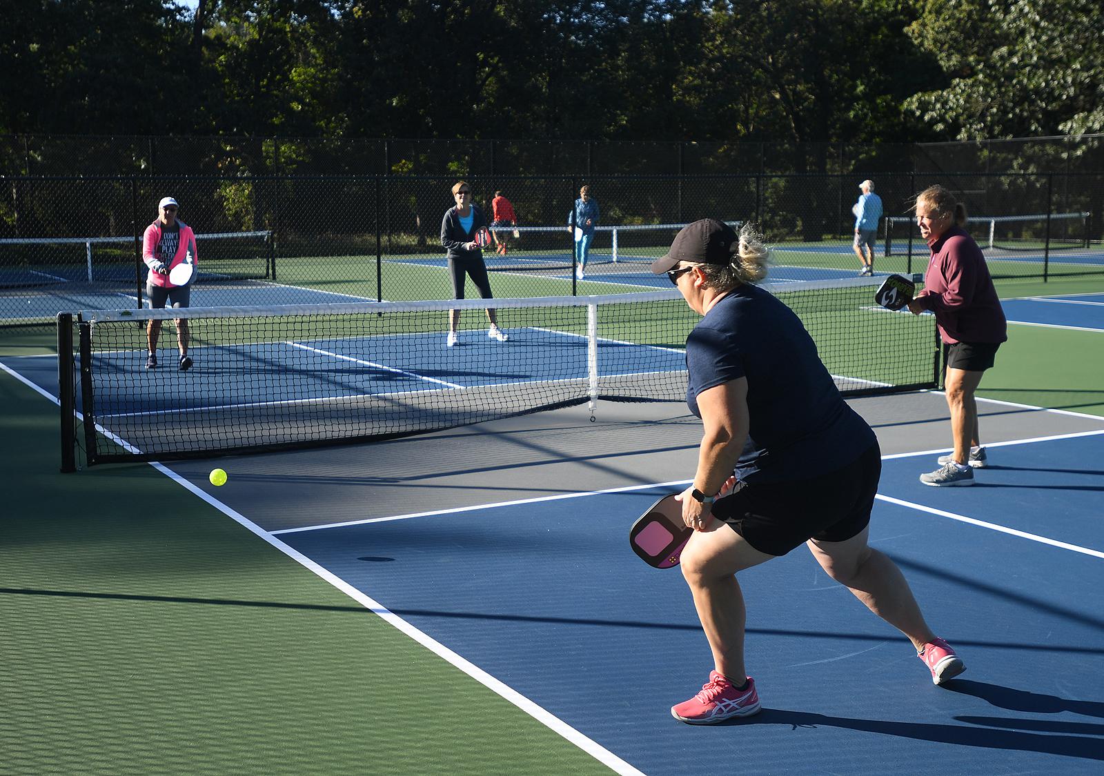 Trumbull officials: Pickleball, tennis won’t replace hoops at park