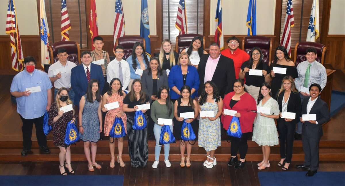 Students from Laredo ISD, United ISD, Webb Consolidated ISD, St. Augustine High School, Harmony School of Excellence and Hector J. Garcia Early College have been presented a total of $25,000 in scholarships thanks to the GEO Group, Commissioner Wawi Tijerina and members of the Webb County Commissioners Court.