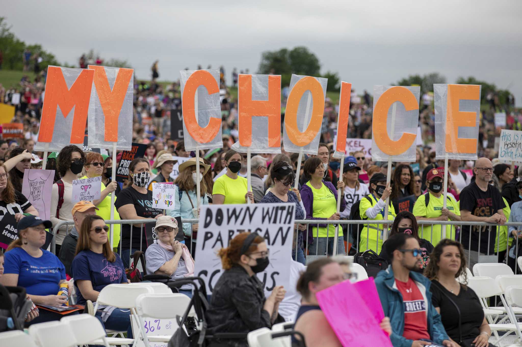 Abortion rights advocates rally in anger over post-Roe future - Vimarsana News