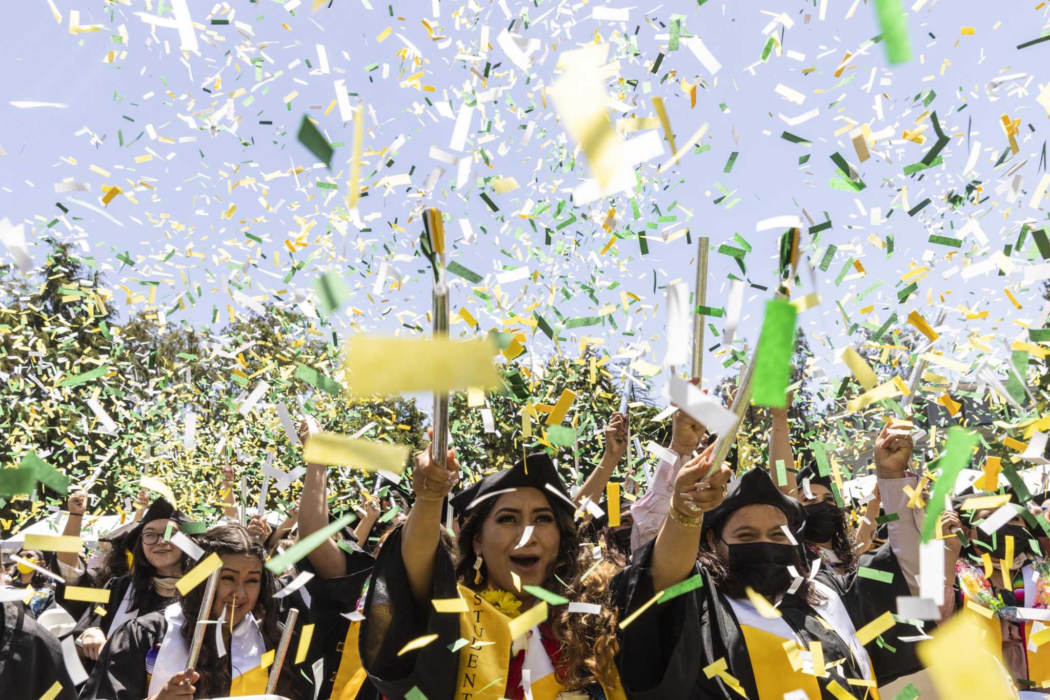 Mills graduation marks bittersweet finale for venerable women's college - Vimarsana News