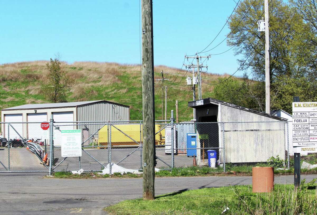 Middletown transforms old landfill into nature hiking trail