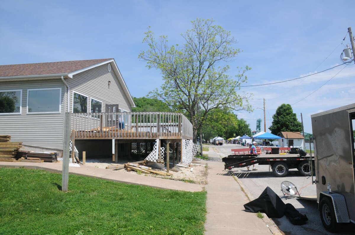 Barefoot Braces For Rebirth On Illinois River At New Hardin Location   1200x0 