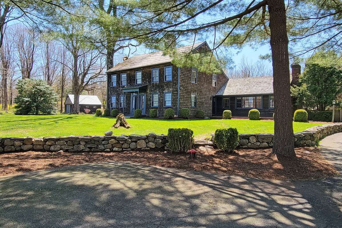 Antique farmhouse in Redding with guest cottage listed for 1.4M