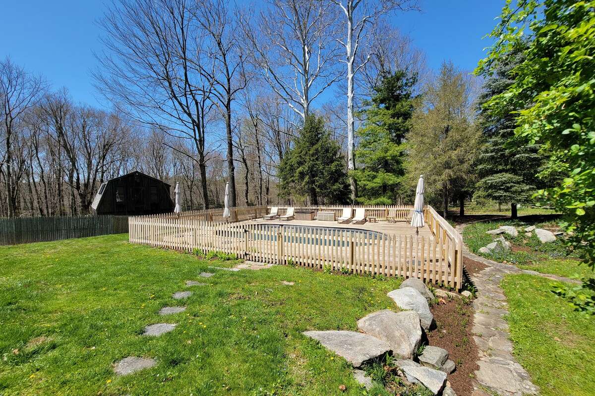 Antique farmhouse in Redding with guest cottage listed for 1.4M