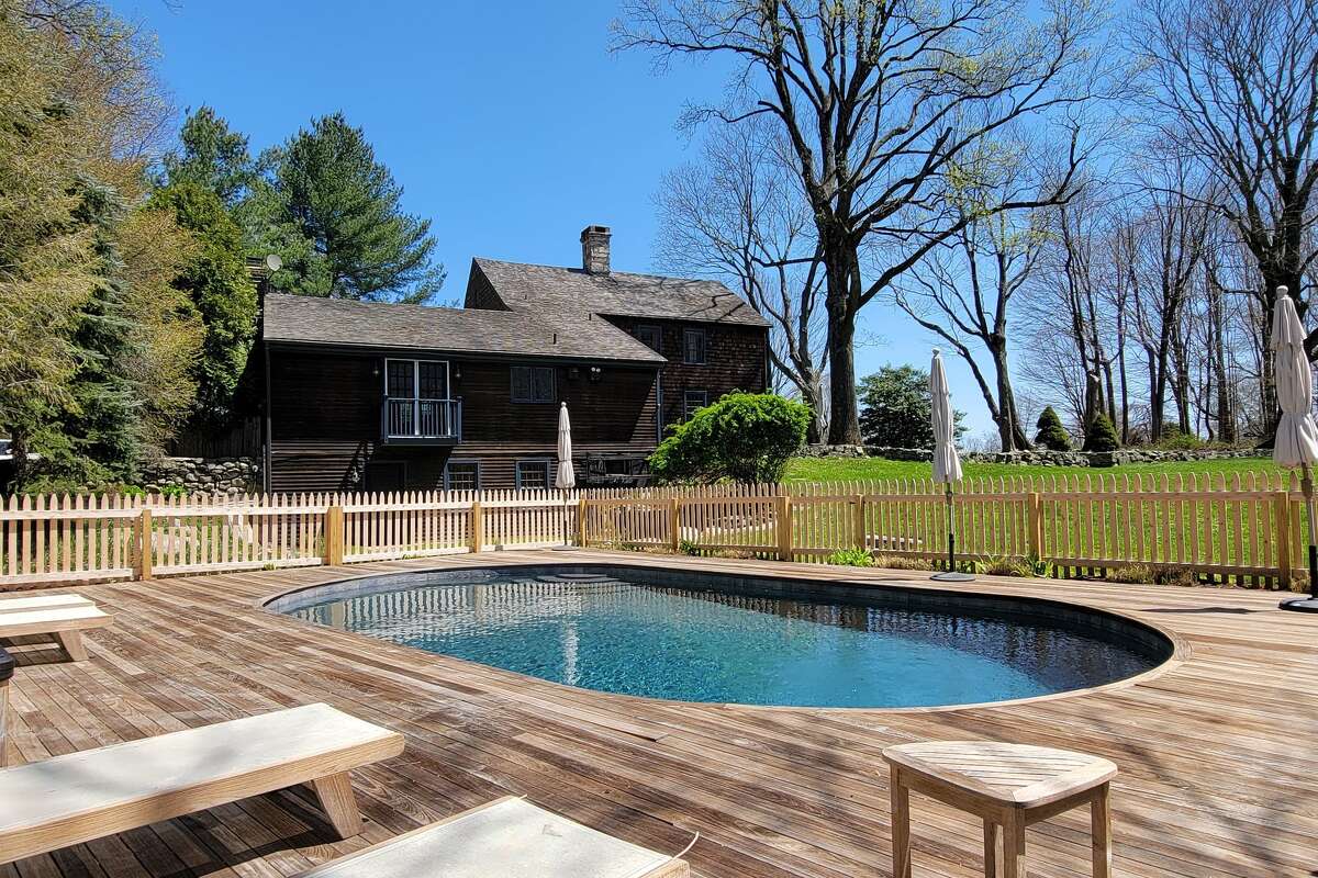 Antique farmhouse in Redding with guest cottage listed for 1.4M