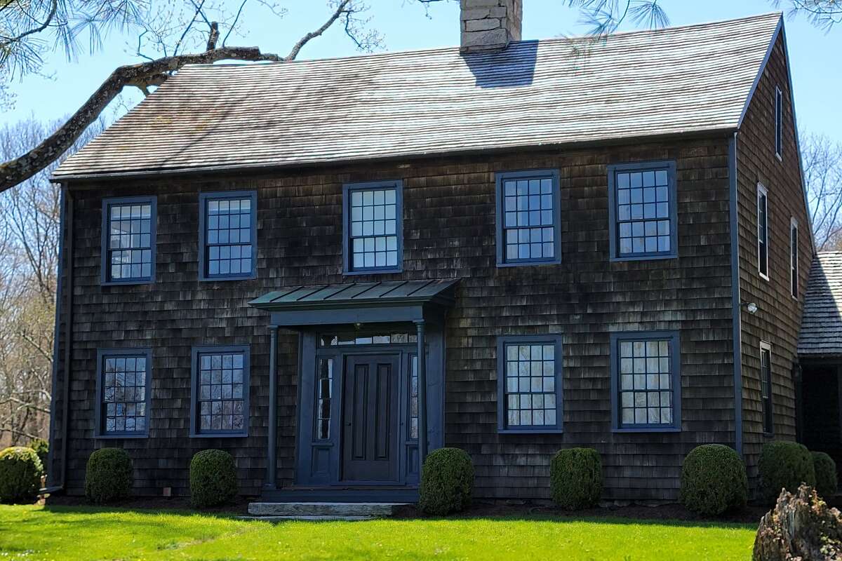 Antique farmhouse in Redding with guest cottage listed for 1.4M