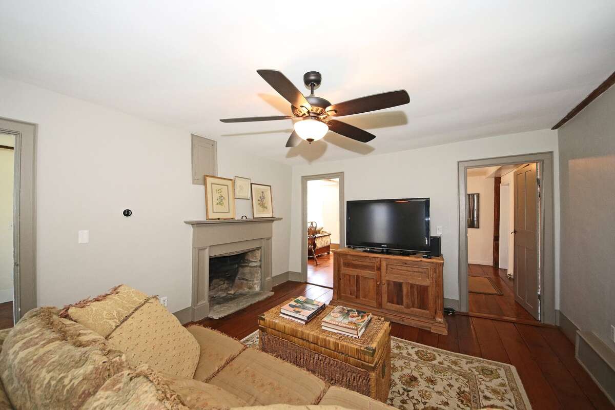 Antique farmhouse in Redding with guest cottage listed for 1.4M