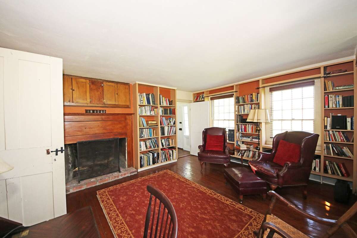 Antique farmhouse in Redding with guest cottage listed for 1.4M